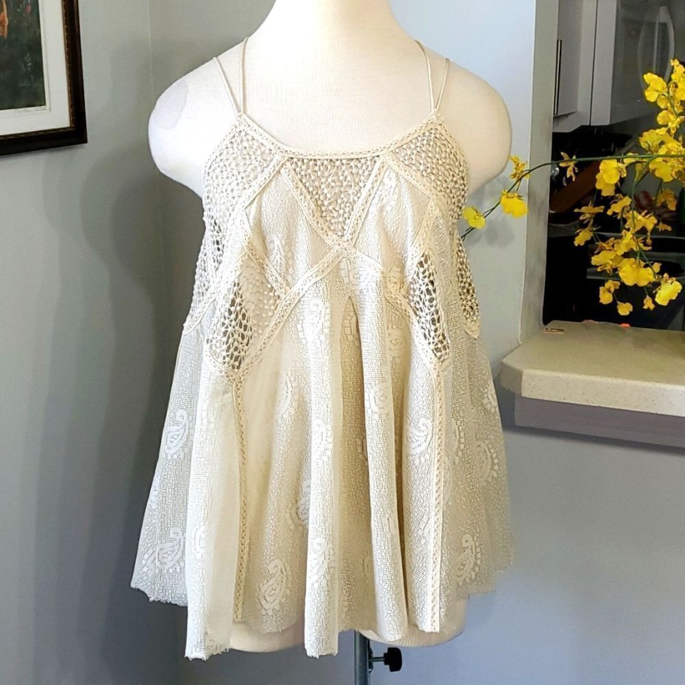 RAGA, GAUZY FABRIC. This‎ top is so cute. natural color and texture. Smal…